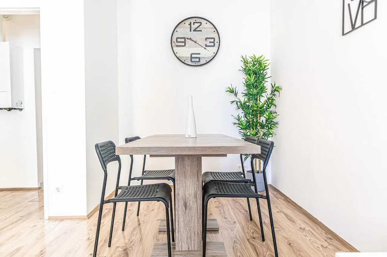 Attractive 1Br And 1 Lr Apt Comfortable Design, Great Location 维也纳 0*,  奥地利